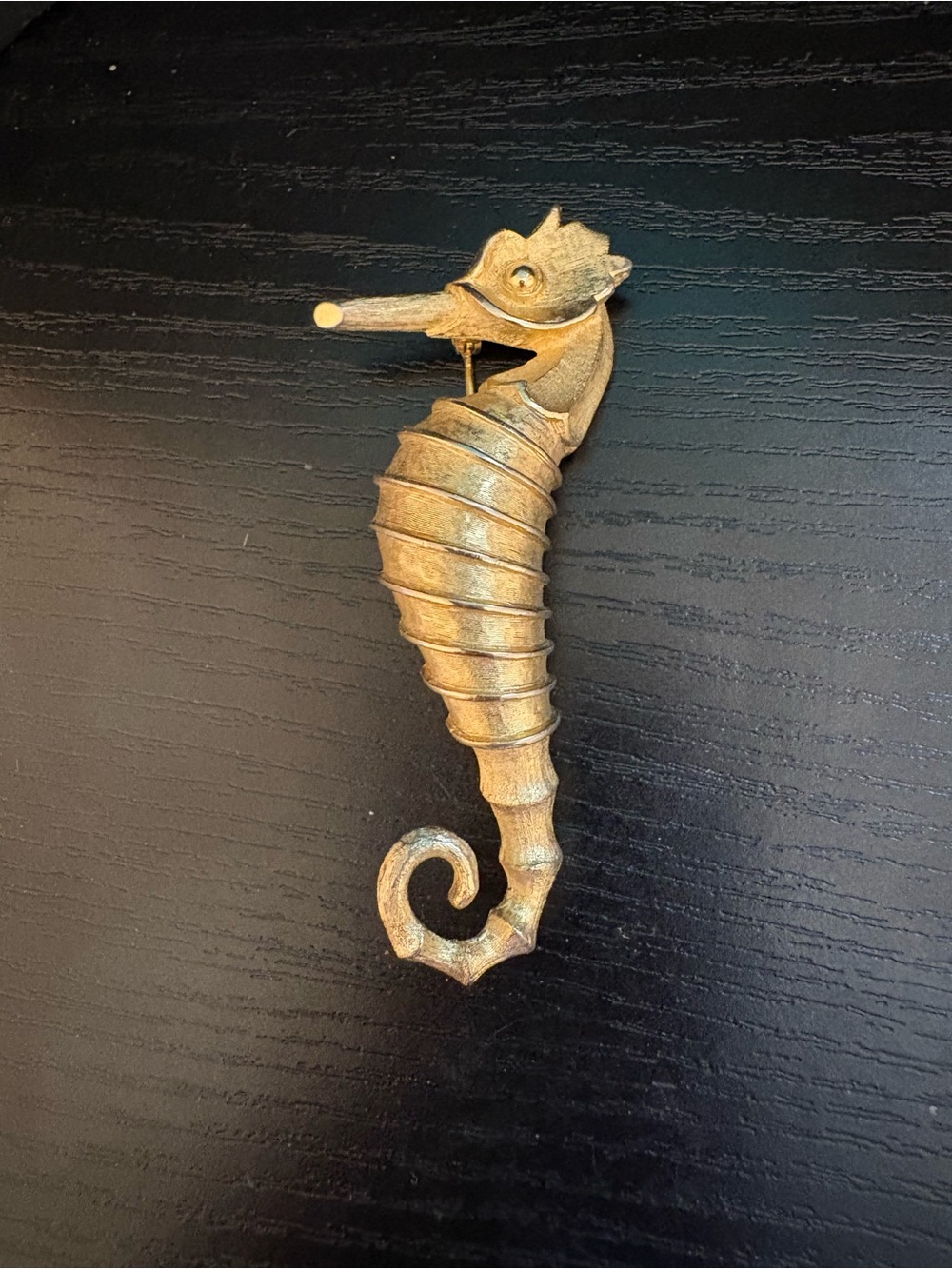 Brooks brooch pin vintage 3” gold tone seahorse - adorable